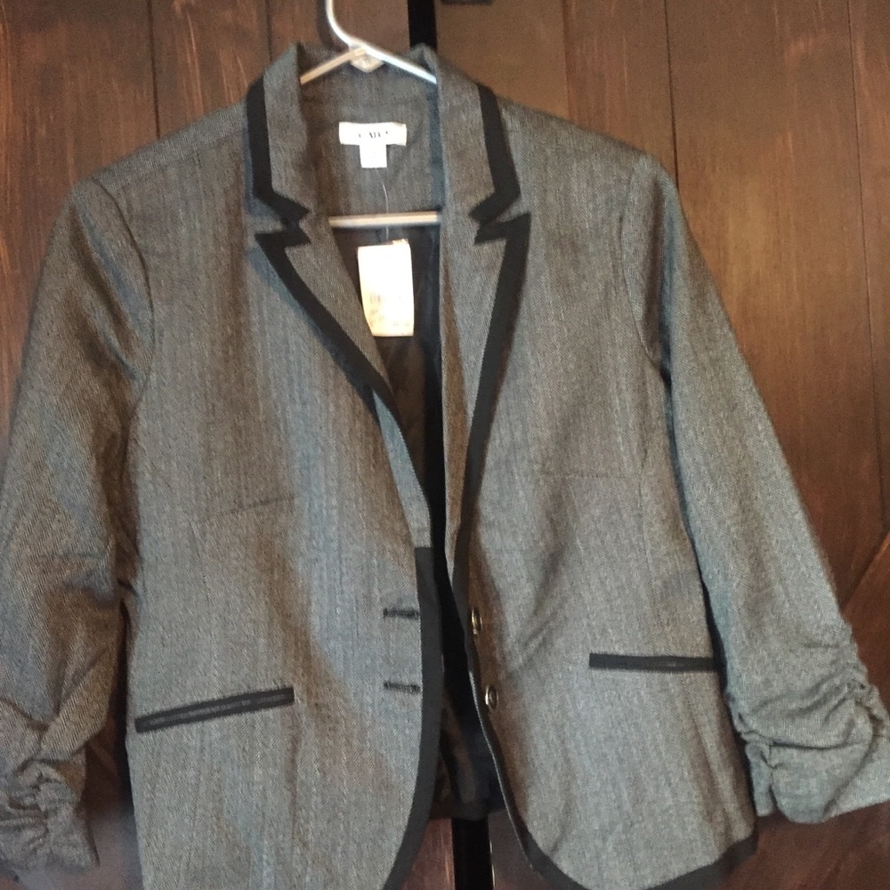 Gray and black blazer